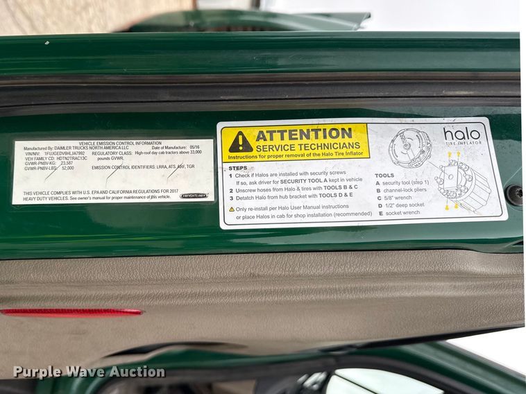 image for item YA2376 2017 Freightliner Cascadia 125 semi truck