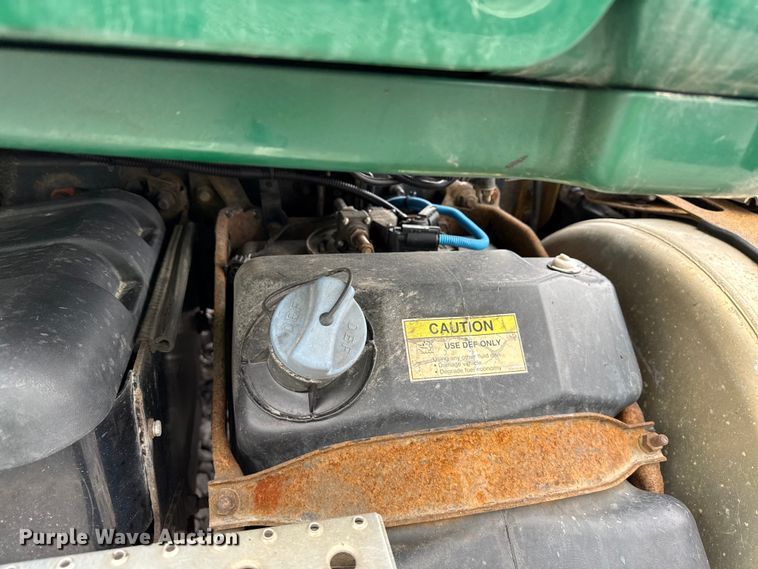 image for item YA2377 2017 Freightliner Cascadia 125 semi truck