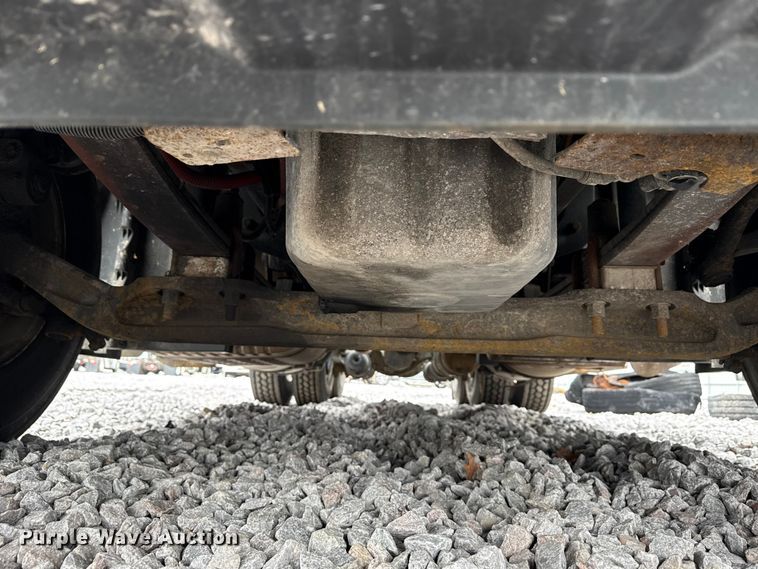 image for item YA2377 2017 Freightliner Cascadia 125 semi truck