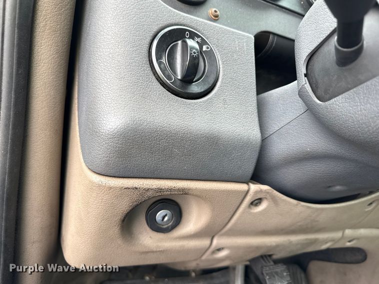 image for item YA2377 2017 Freightliner Cascadia 125 semi truck