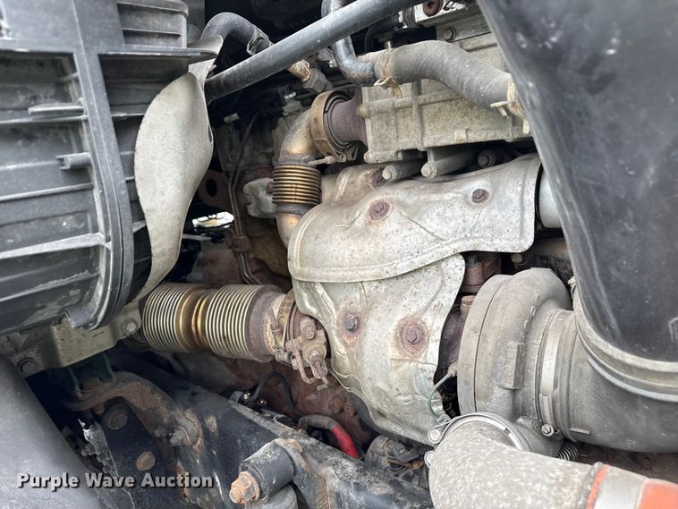 image for item YA2377 2017 Freightliner Cascadia 125 semi truck