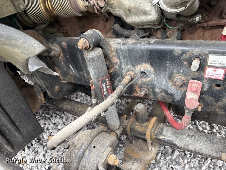 image for item YA2377 2017 Freightliner Cascadia 125 semi truck