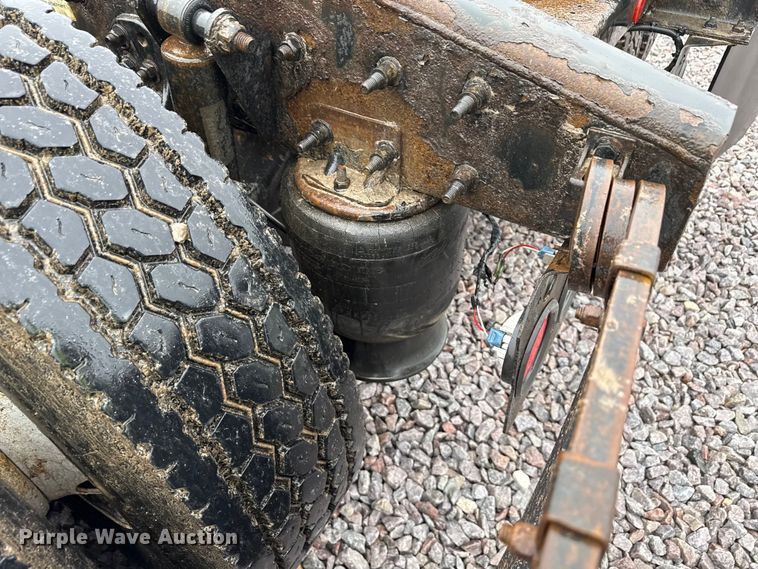 image for item YA2378 2017 Freightliner Cascadia 125 semi truck