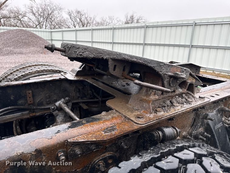 image for item YA2378 2017 Freightliner Cascadia 125 semi truck