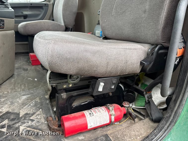 image for item YA2378 2017 Freightliner Cascadia 125 semi truck