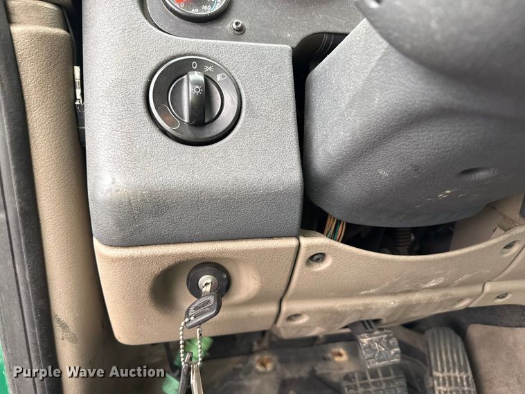 image for item YA2378 2017 Freightliner Cascadia 125 semi truck