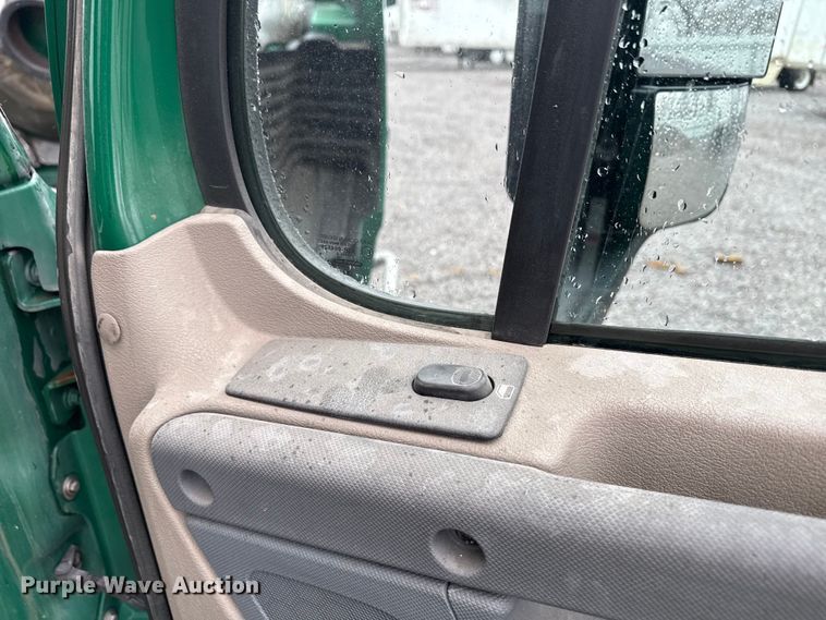 image for item YA2378 2017 Freightliner Cascadia 125 semi truck