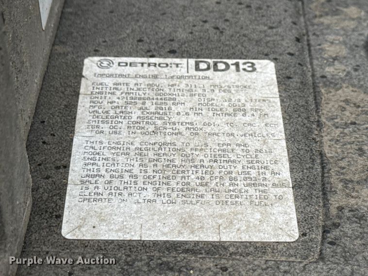 image for item YA2378 2017 Freightliner Cascadia 125 semi truck