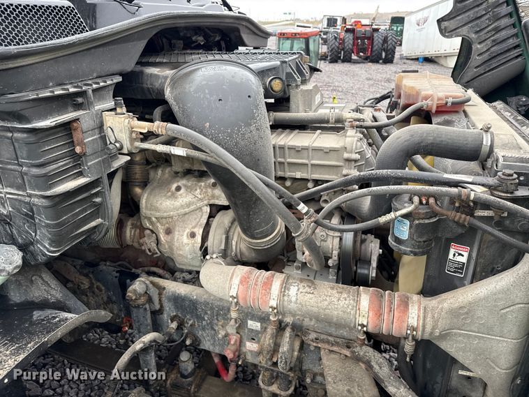 image for item YA2378 2017 Freightliner Cascadia 125 semi truck