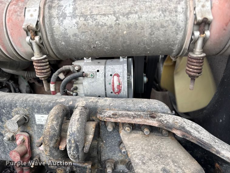 image for item YA2378 2017 Freightliner Cascadia 125 semi truck