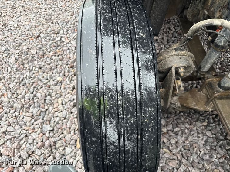 image for item YA2378 2017 Freightliner Cascadia 125 semi truck