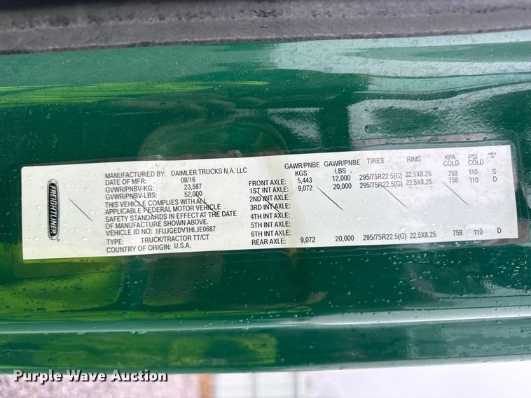 image for item YA2378 2017 Freightliner Cascadia 125 semi truck