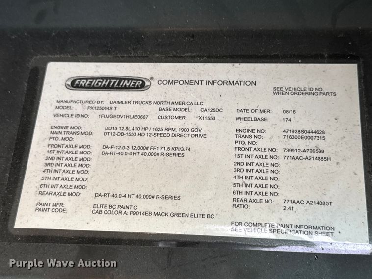 image for item YA2378 2017 Freightliner Cascadia 125 semi truck