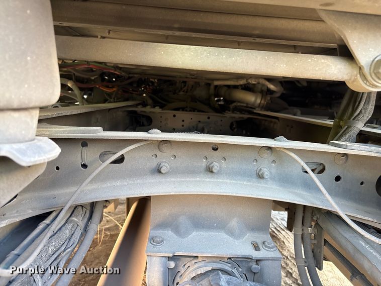 image for item YA2414 2020 Freightliner Cascadia semi truck