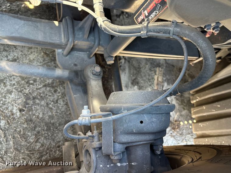 image for item YA2414 2020 Freightliner Cascadia semi truck