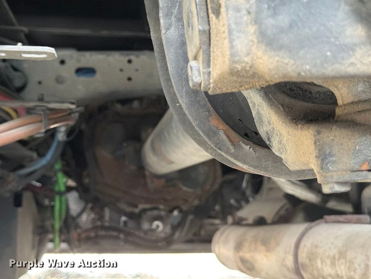 image for item YA2499 2015 Freightliner Cascadia semi truck