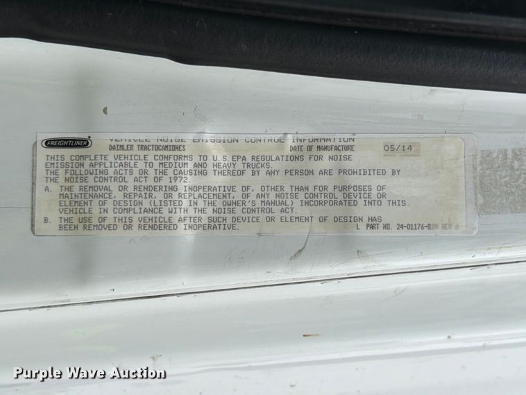 image for item YA2499 2015 Freightliner Cascadia semi truck