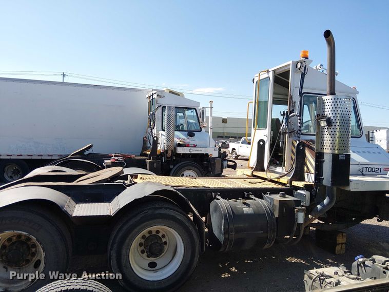 image for item YA2503 2008 Kalmar  Ottawa yard truck