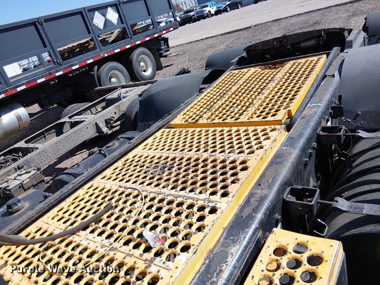 image for item YA2503 2008 Kalmar  Ottawa yard truck