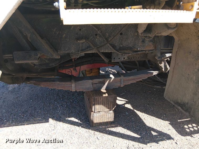 image for item YA2503 2008 Kalmar  Ottawa yard truck