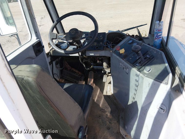 image for item YA2503 2008 Kalmar  Ottawa yard truck