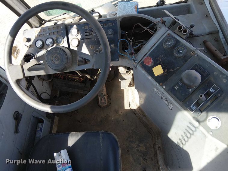 image for item YA2503 2008 Kalmar  Ottawa yard truck
