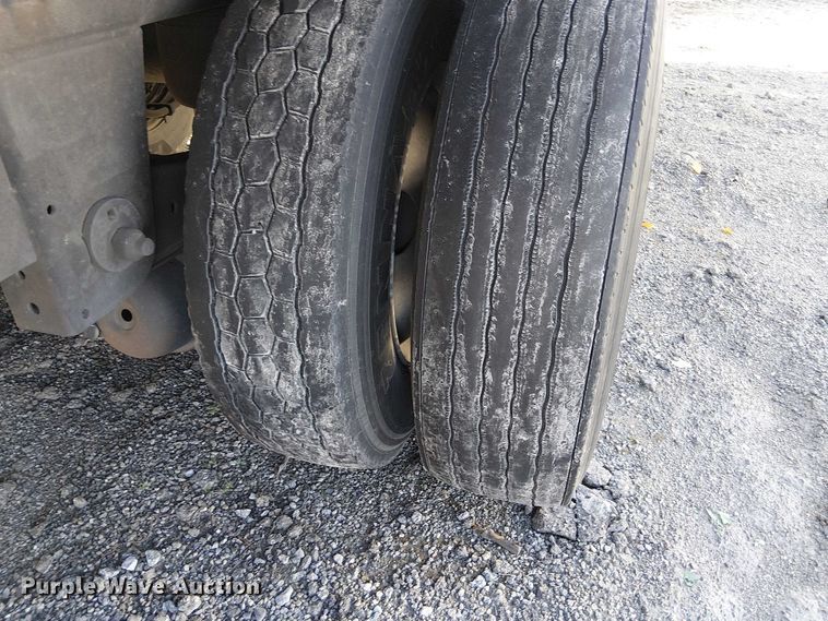 image for item YA2538 2018 Utility VS2DX dry van trailer