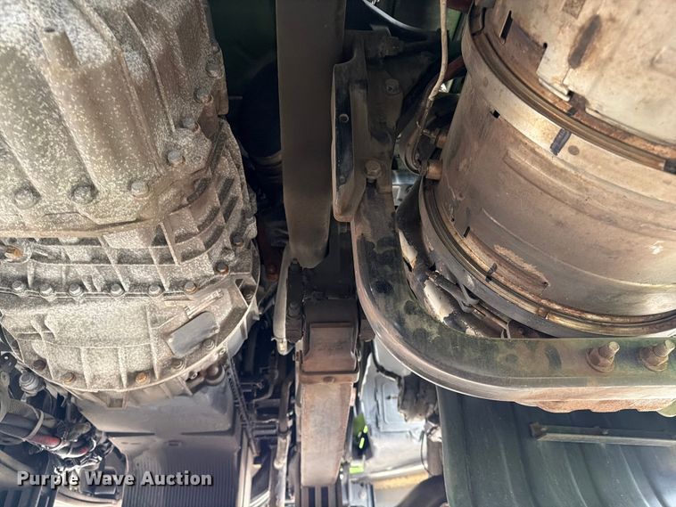 image for item YA2563 2018 Kenworth T680 semi truck