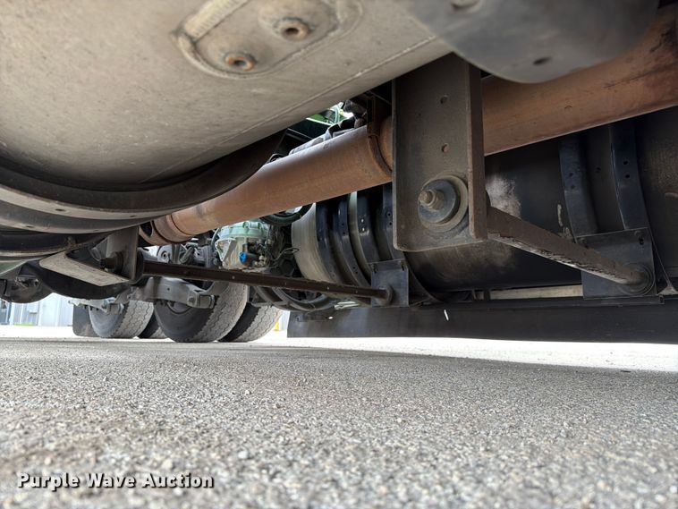 image for item YA2563 2018 Kenworth T680 semi truck