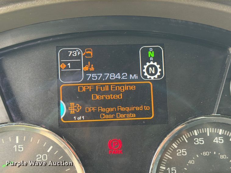image for item YA2563 2018 Kenworth T680 semi truck