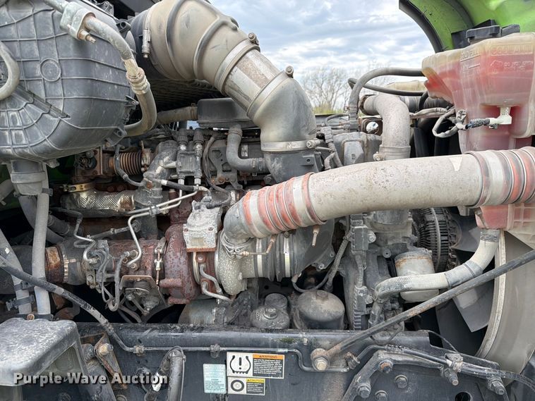 image for item YA2563 2018 Kenworth T680 semi truck
