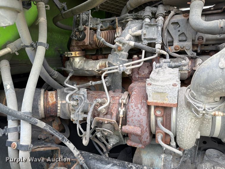 image for item YA2563 2018 Kenworth T680 semi truck