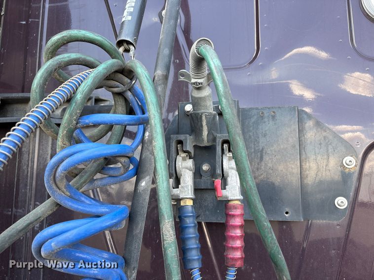 image for item YA2622 2020 International LT625 semi truck
