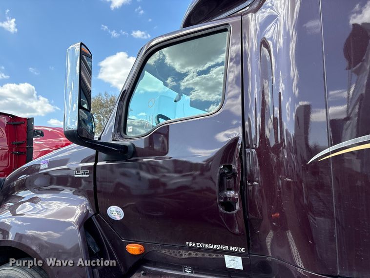 image for item YA2622 2020 International LT625 semi truck