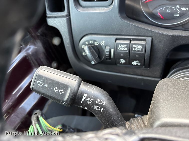 image for item YA2622 2020 International LT625 semi truck