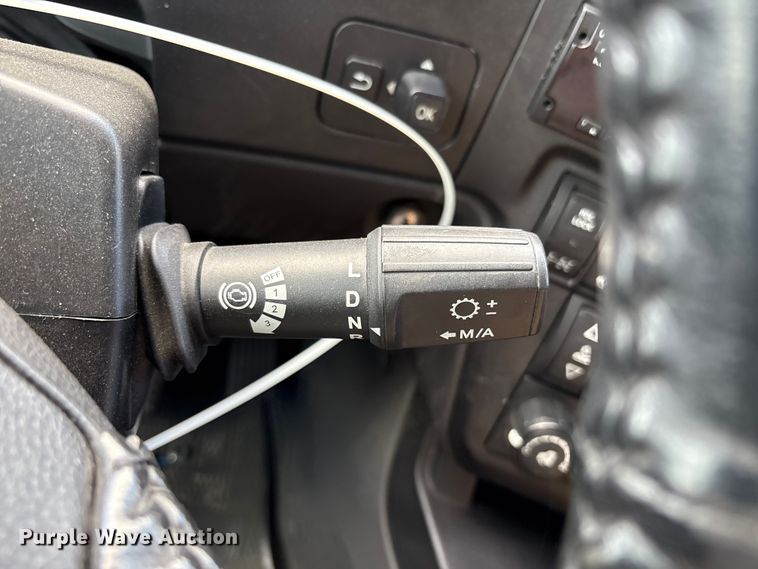 image for item YA2622 2020 International LT625 semi truck
