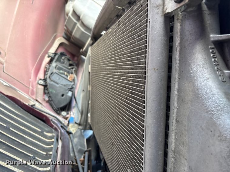 image for item YA2622 2020 International LT625 semi truck
