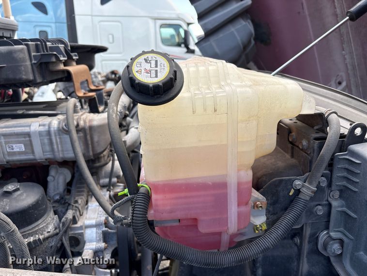 image for item YA2622 2020 International LT625 semi truck