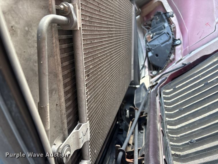image for item YA2622 2020 International LT625 semi truck