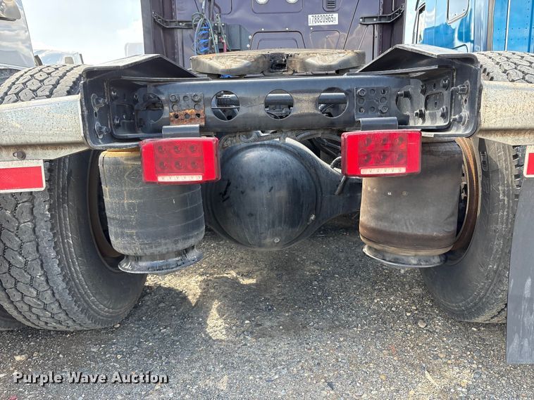 image for item YA2622 2020 International LT625 semi truck