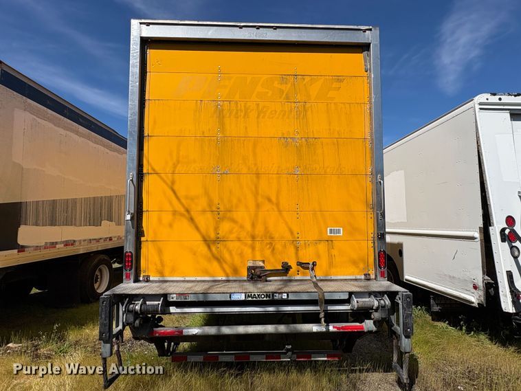 image for item YA2624 2018 Freightliner Business Class M2 box truck