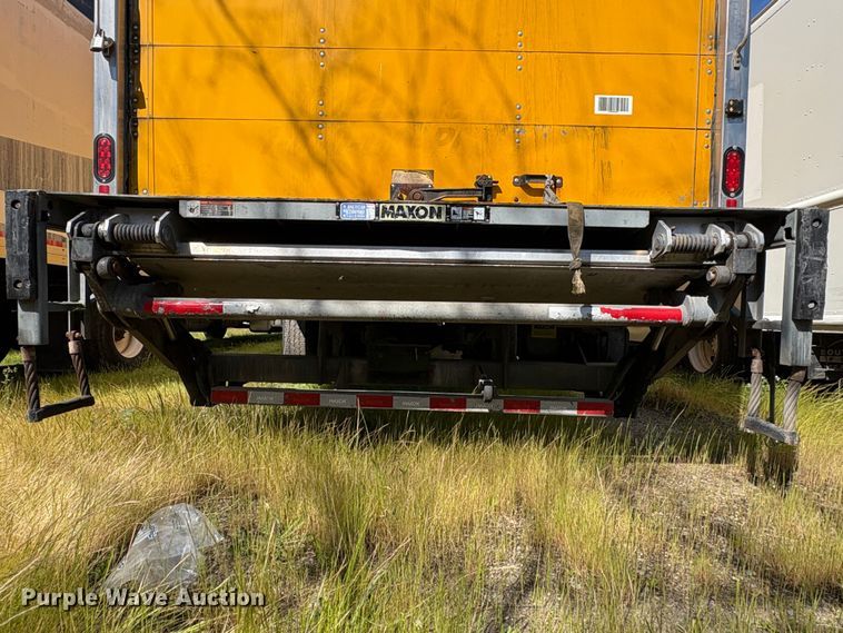 image for item YA2624 2018 Freightliner Business Class M2 box truck