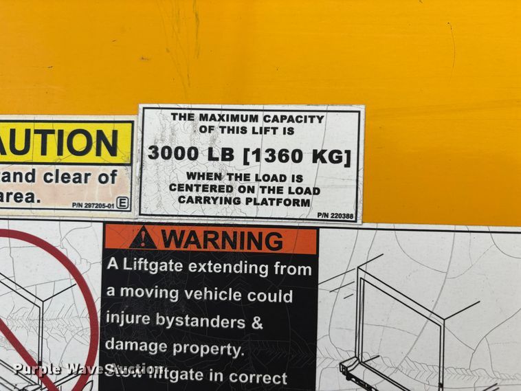 image for item YA2624 2018 Freightliner Business Class M2 box truck