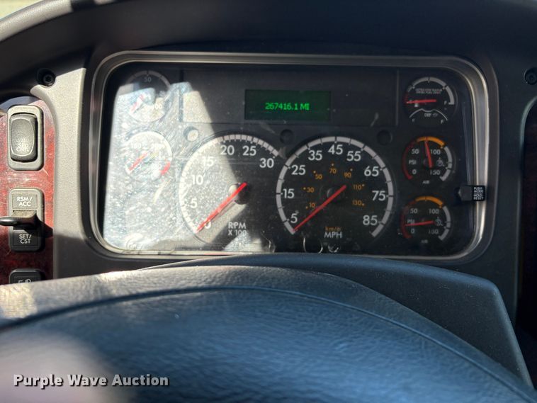 image for item YA2624 2018 Freightliner Business Class M2 box truck