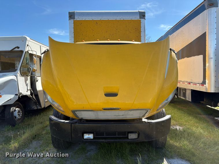 image for item YA2624 2018 Freightliner Business Class M2 box truck