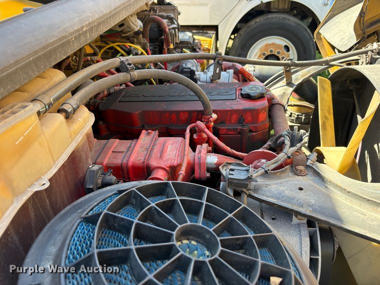 image for item YA2624 2018 Freightliner Business Class M2 box truck