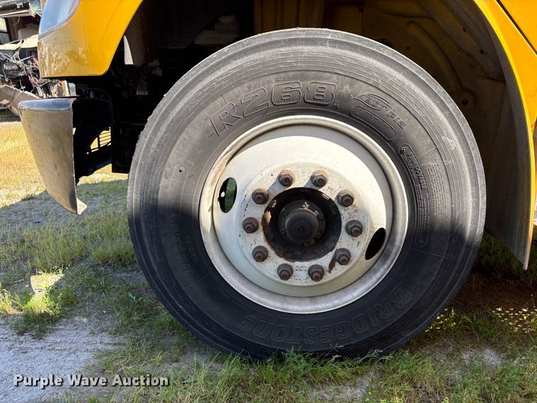 image for item YA2624 2018 Freightliner Business Class M2 box truck