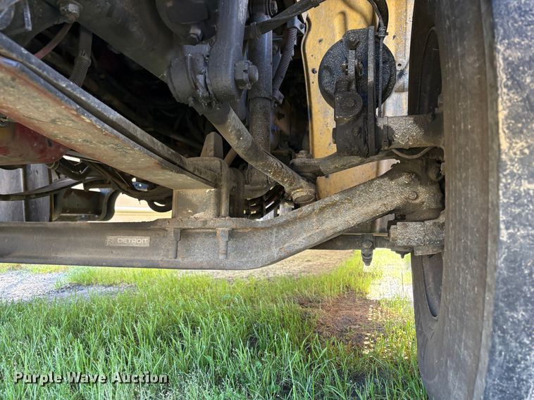 image for item YA2624 2018 Freightliner Business Class M2 box truck