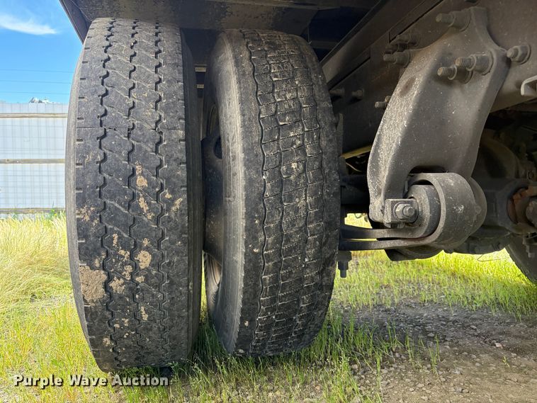 image for item YA2624 2018 Freightliner Business Class M2 box truck