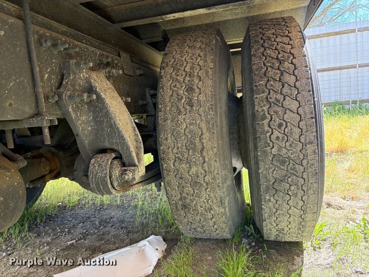 image for item YA2624 2018 Freightliner Business Class M2 box truck